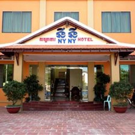 Nyny Hotel Kampot Exteriér fotografie