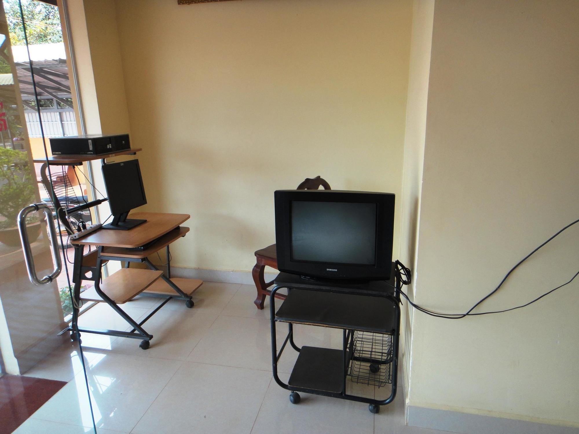 Nyny Hotel Kampot Exteriér fotografie