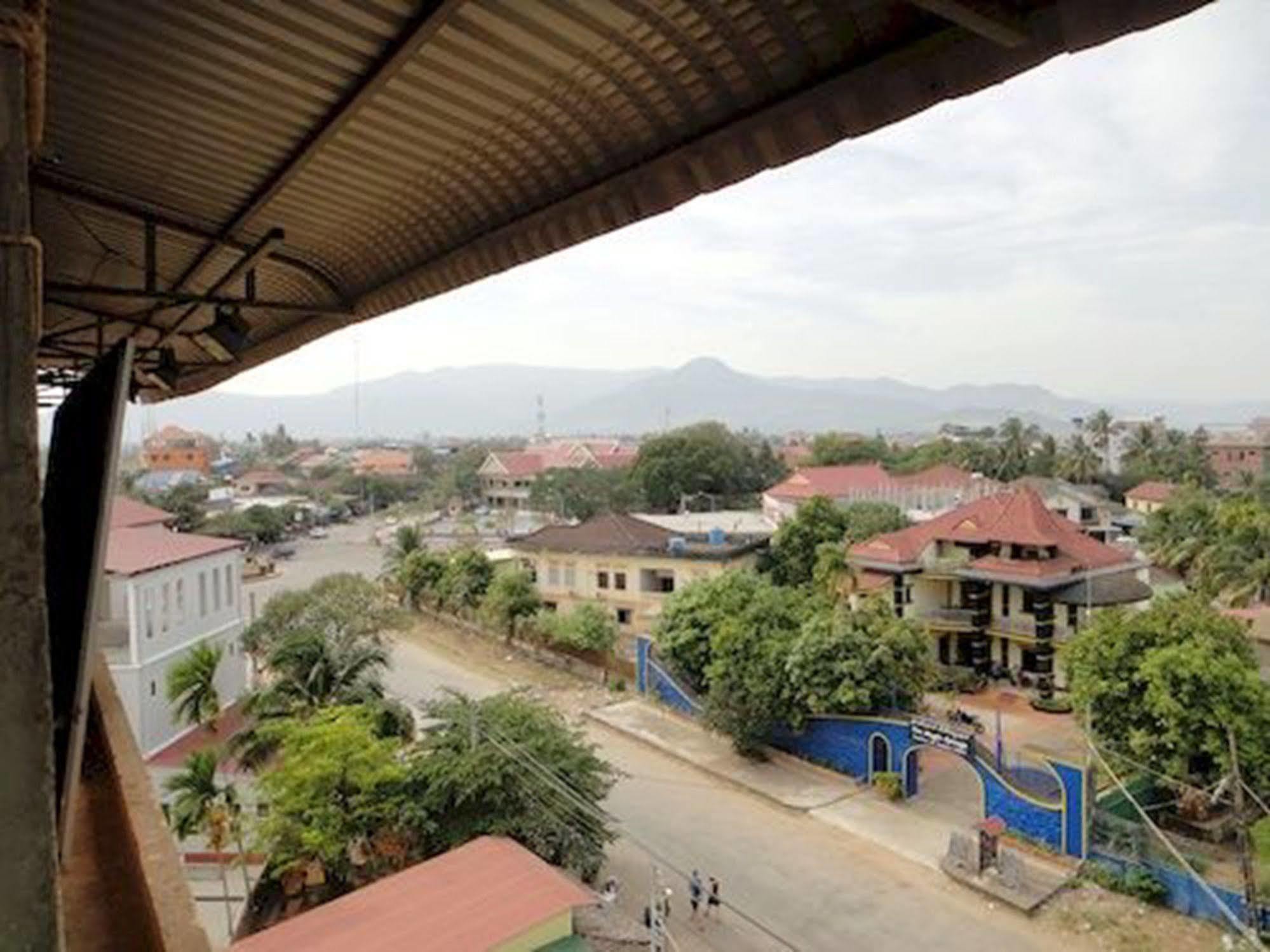 Nyny Hotel Kampot Exteriér fotografie