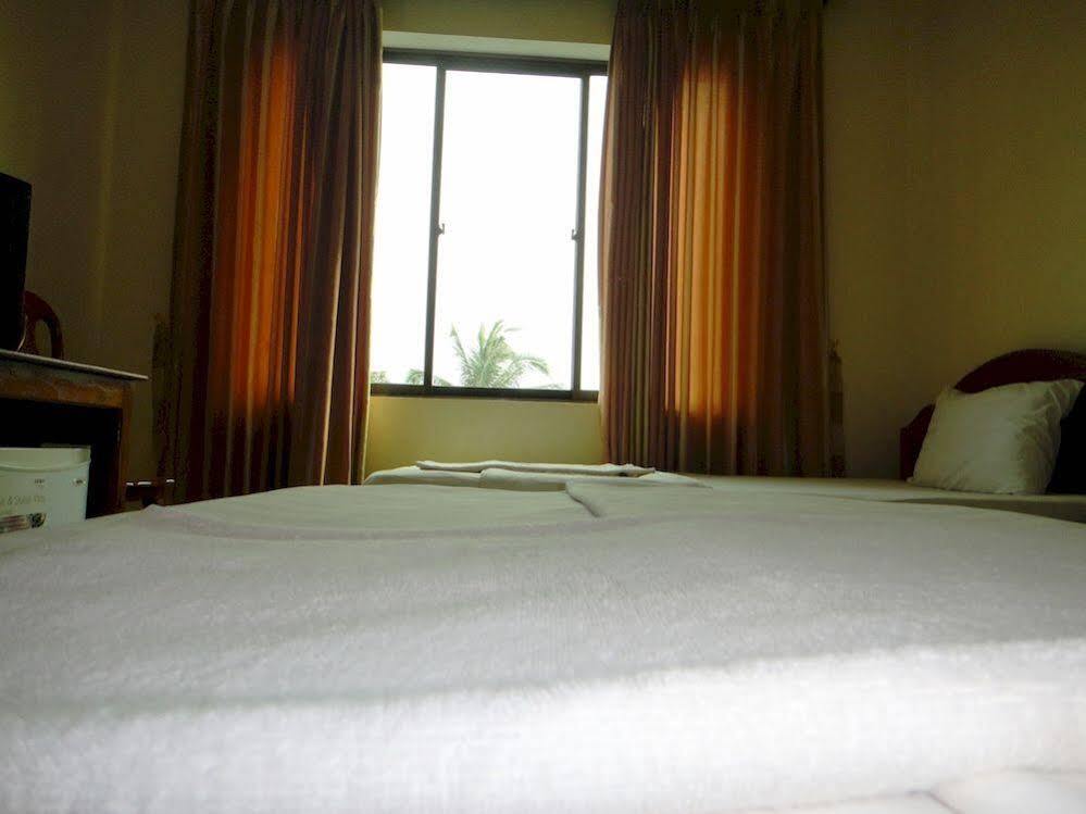 Nyny Hotel Kampot Exteriér fotografie